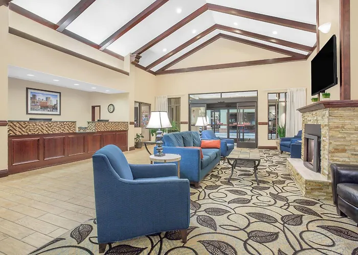 Ramada By Wyndham Denver International Airport Montbello