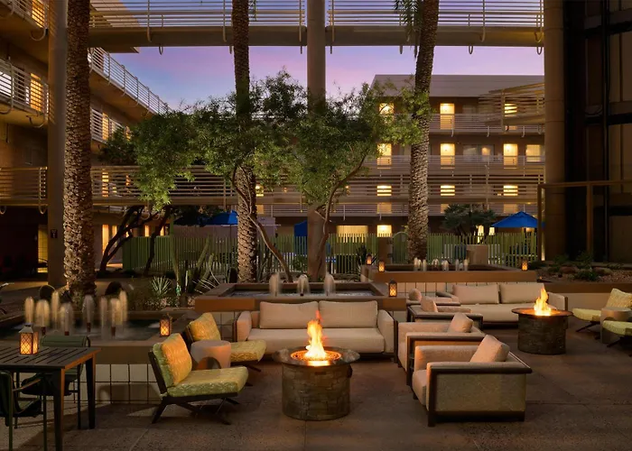 Doubletree Suites By Hilton Phoenix