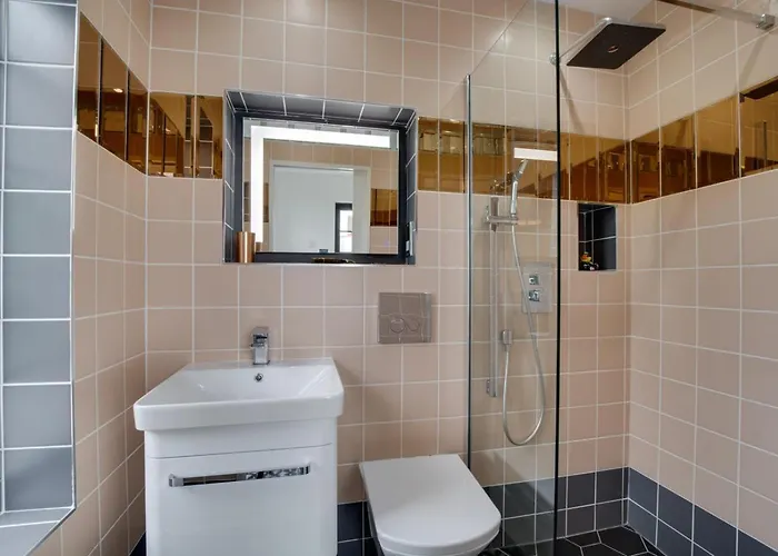 5 Bed In Newquay Oc-P00894 Villa