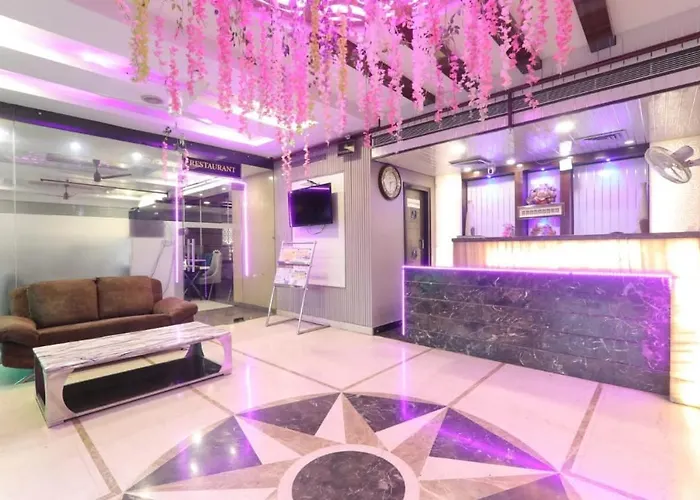 Hotel Cosmos Lucknow