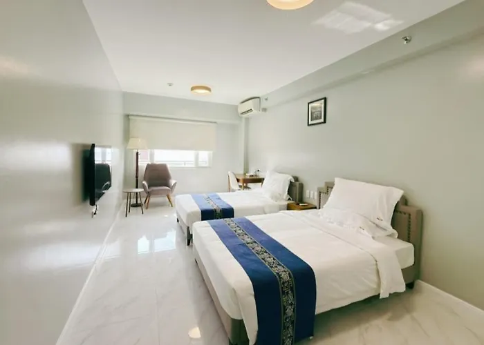 Extremeli Suites - Monarch Manila