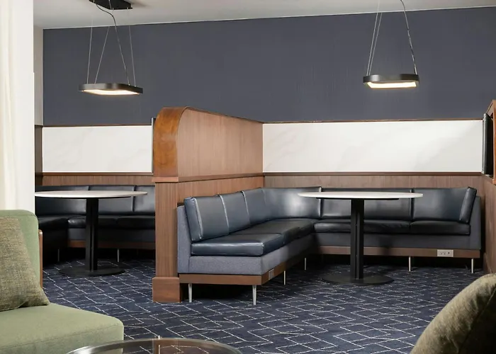 Courtyard By Marriott Albuquerque Airport Hotel