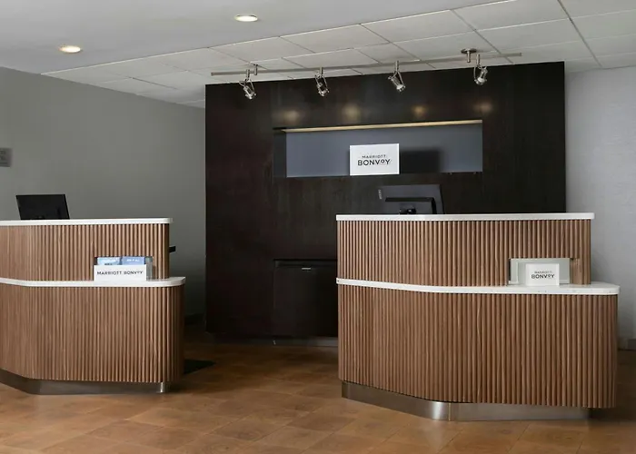 Courtyard By Marriott Albuquerque Airport Hotel
