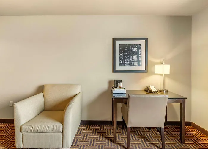 Sonesta Essential Minot Hotel