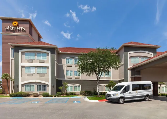 La Quinta By Wyndham Laredo Airport Hotel