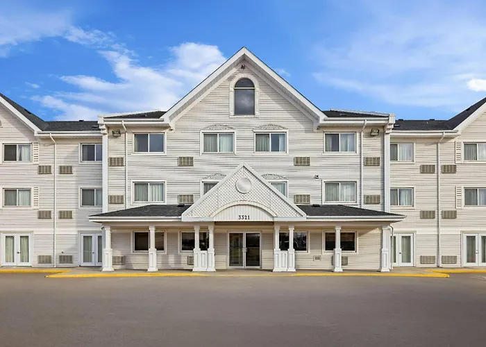 Travelodge Suites By Wyndham Regina - Eastgate Bay