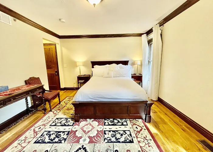 Dartmouth House Inn Rochester