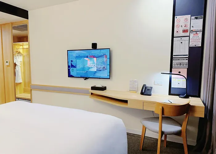 Zazz Urban Ho Chi Minh Hotel