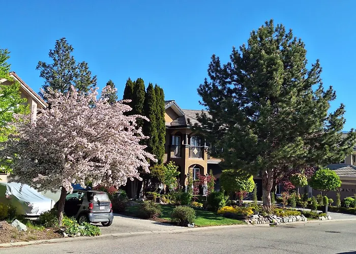 Villa Bellissimo Frantalia - Residence & Galleriseum Kelowna