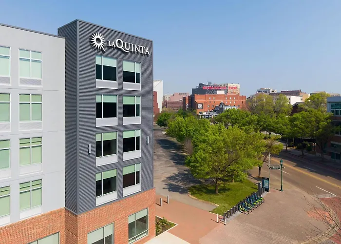 La Quinta Inn & Suites By Wyndham Chattanooga Downtown/South