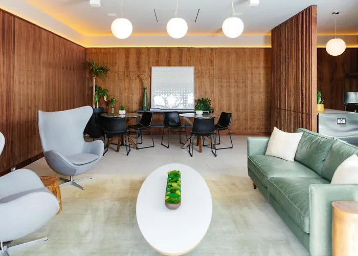 Frame Hotel - Treehouse Austin