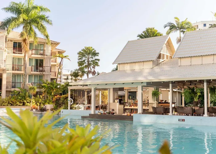 Novotel Cairns Oasis Resort