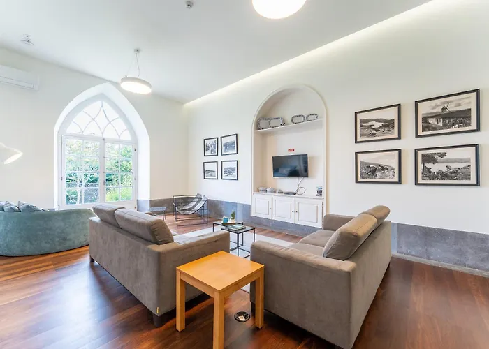 Azores Youth Hostels - Sao Miguel Ponta Delgada 