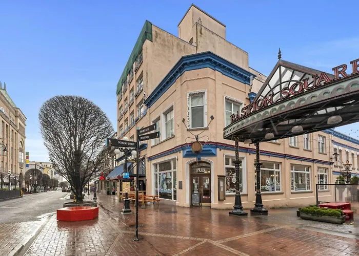 Bedford Regency Hotel, Trademark Collection By Wyndham Victoria