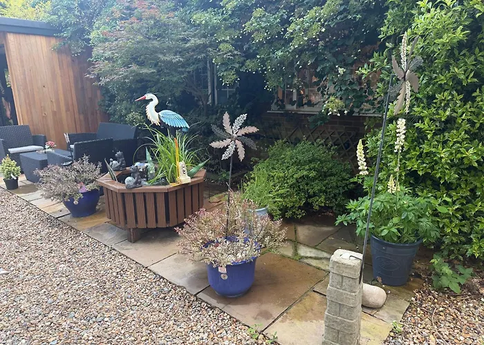 Da Vinci Guest House & Guest Parking, A Real Gem Crawley 