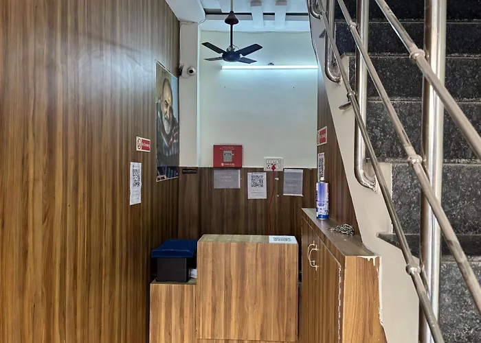 Oyo Hotel The Red Hut Chandigarh