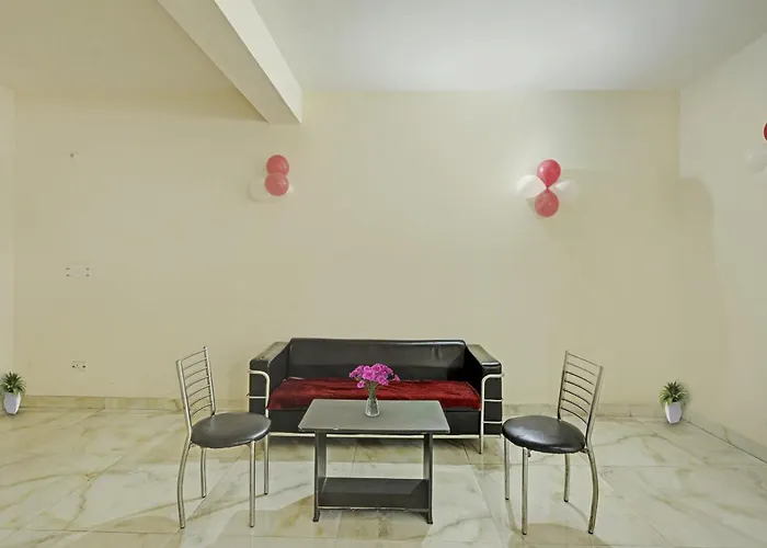 Hotel O A.K Palace New Delhi