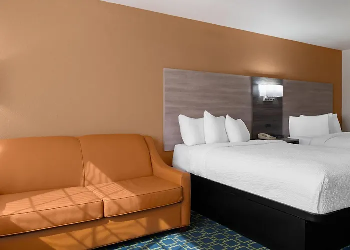 Baymont By Wyndham Santa Fe Hotel