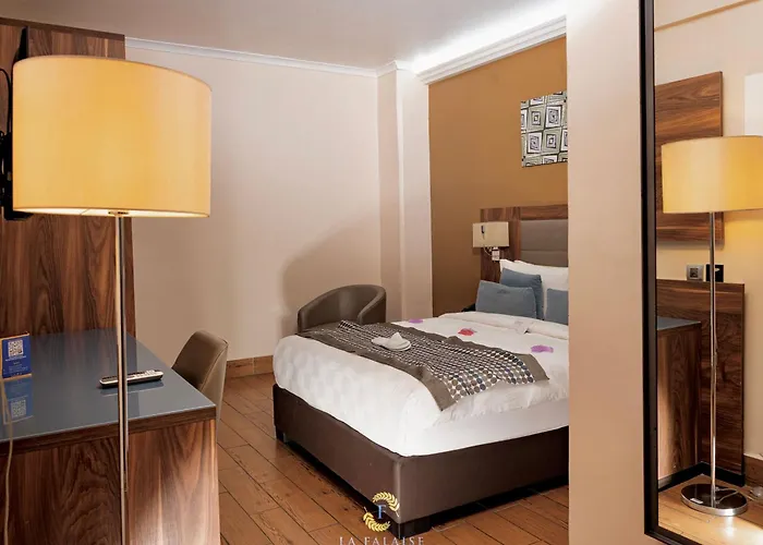 Hotel La Falaise Bonapriso Douala