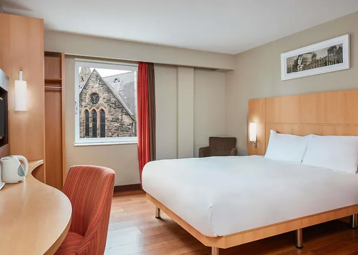 Ibis Belfast Queens Quarter
