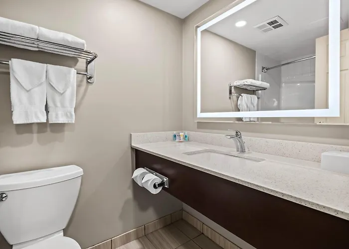 Comfort Inn & Suites Airport South Calgary