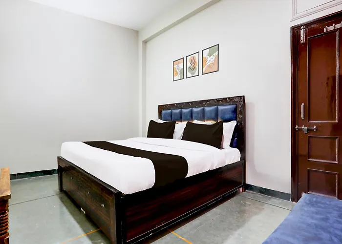 Hotel O The Baba Gest House Indore