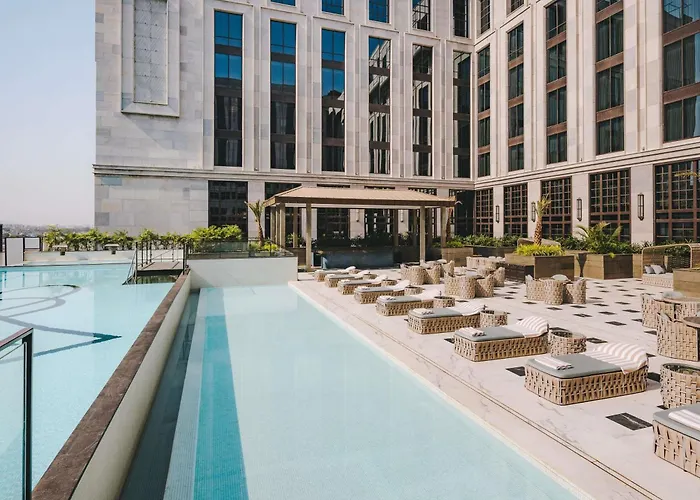 Fairmont Mumbai Hotel