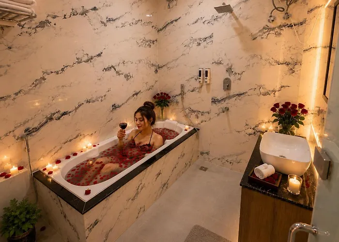 Hotel Manglam Inn Near Ccs International Airport Lucknow