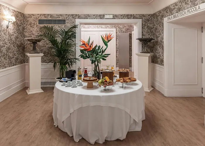 Starhotels Terminus Naples