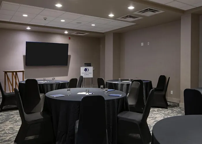 Doubletree By Hilton - Kamloops Hotel