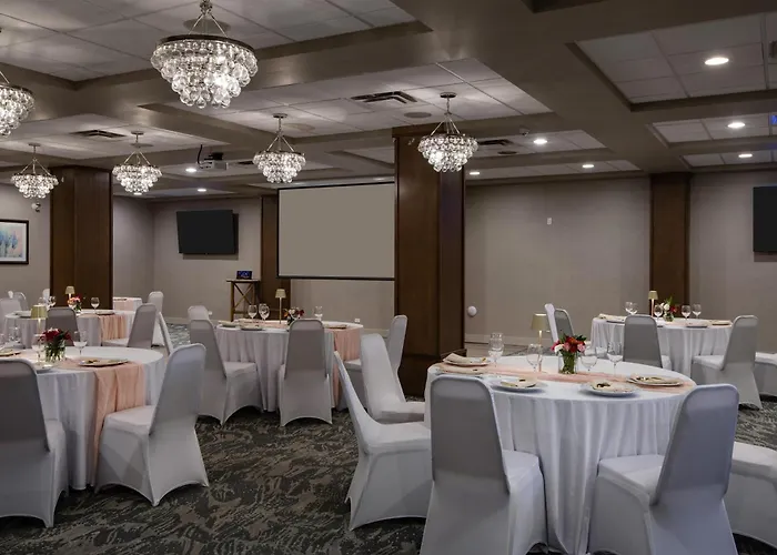 Doubletree By Hilton - Kamloops Hotel