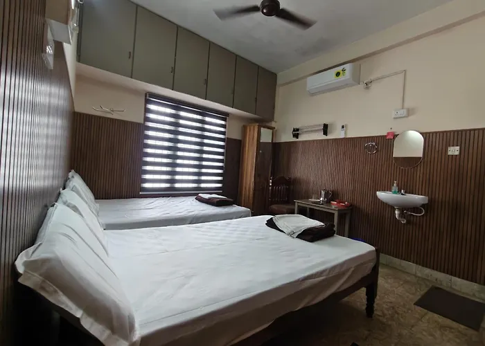 Sreevalsam Guest House Thiruvananthapuram