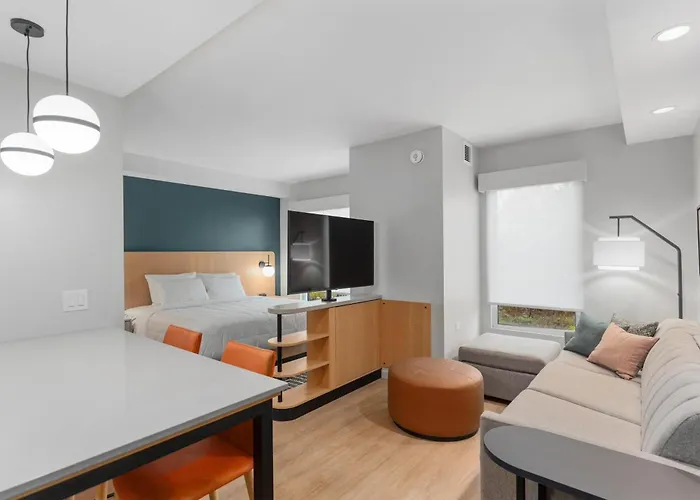 Hyatt House Thunder Bay Hotel