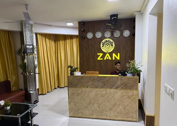 Zan Lodge Male