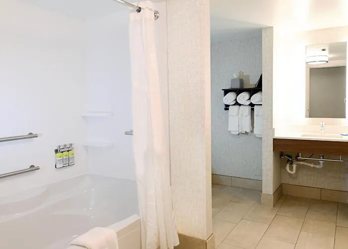 Holiday Inn Express Richmond Airport By Ihg Sandston