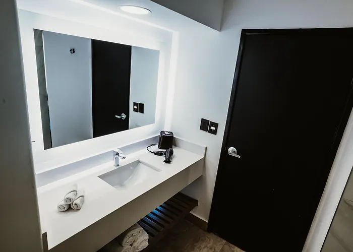 Holiday Inn Tijuana Zona Rio By Ihg