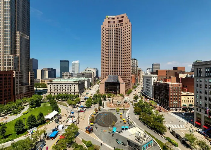 Cleveland Hotels Near the Airport