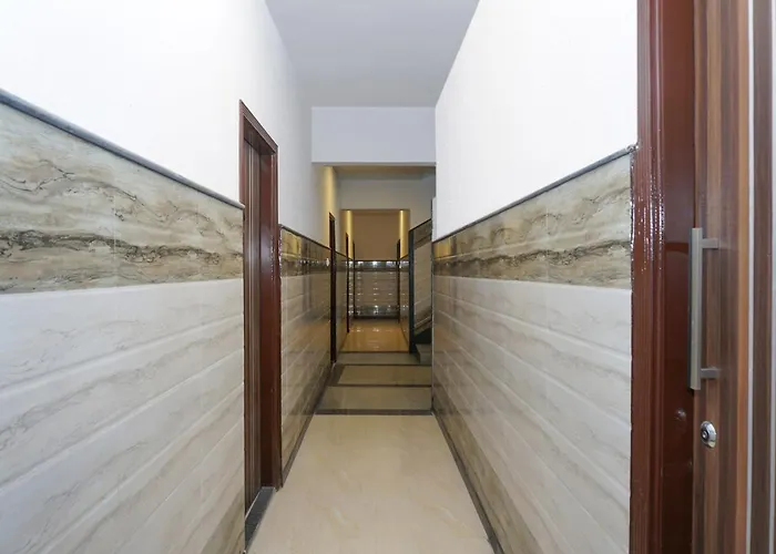 Hotel O Royal Grand Near Chhatrapati Shivaji International Airport Mumbai