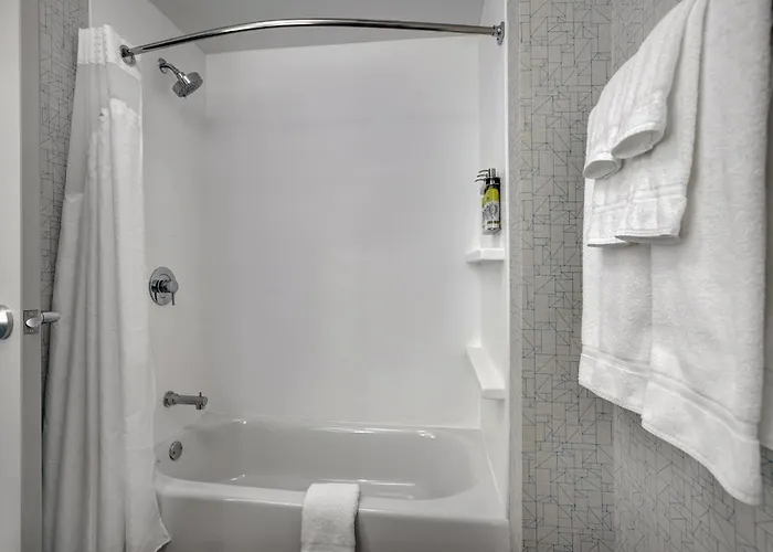 Holiday Inn Express - Milwaukee Downtown By Ihg