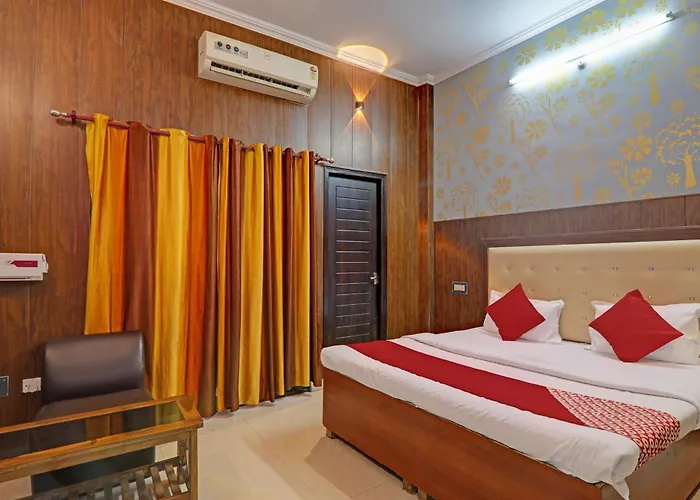 Hotel O Cz Inn Lucknow