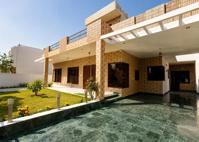The Lawn House 3Bhk Villa With Parking Space Amritsar