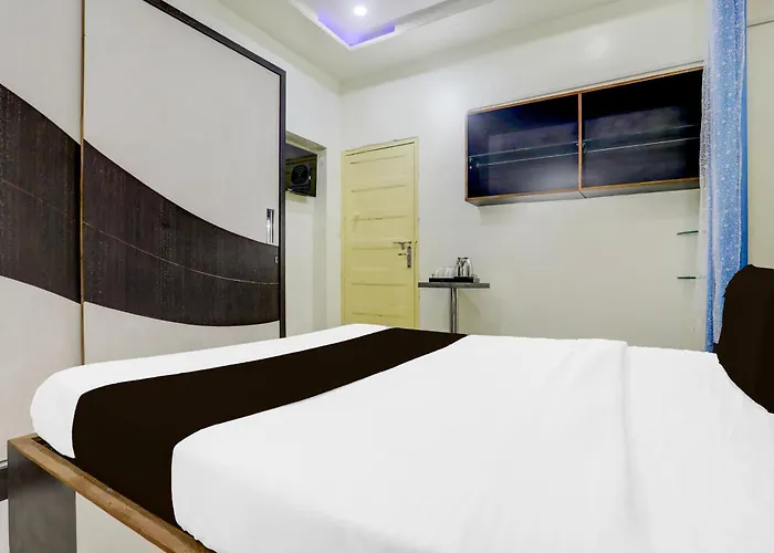 Hotel O Ashray Lodge Nagpur