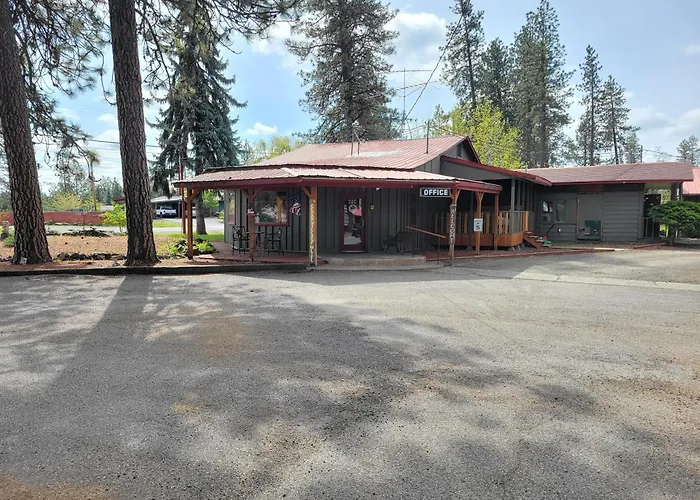 Cedar Village Motel Spokane