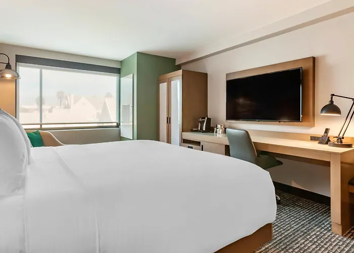 Cambria Downtown Phoenix Convention & Airport Hotel