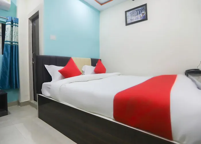 Hotel O Red Velvet Siddhi Vinayak Kolkata