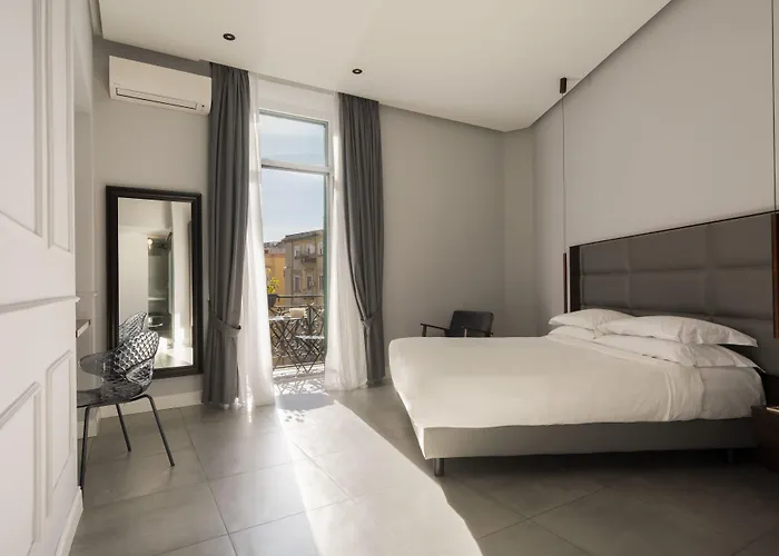 The Grey Hotel Naples
