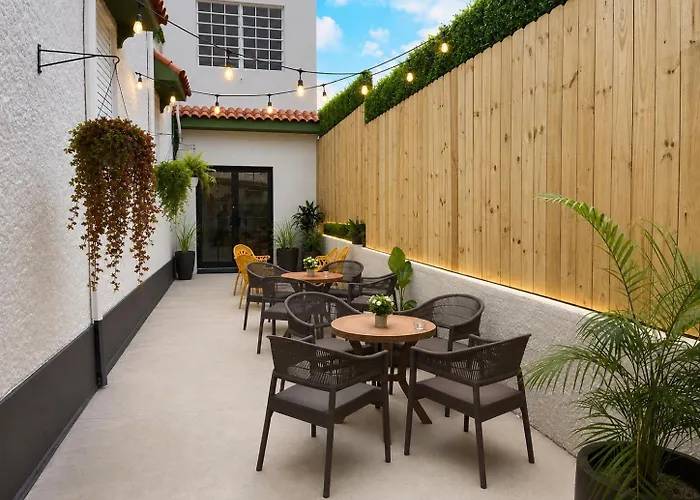 Oasis Inn - One Way Llc San Juan