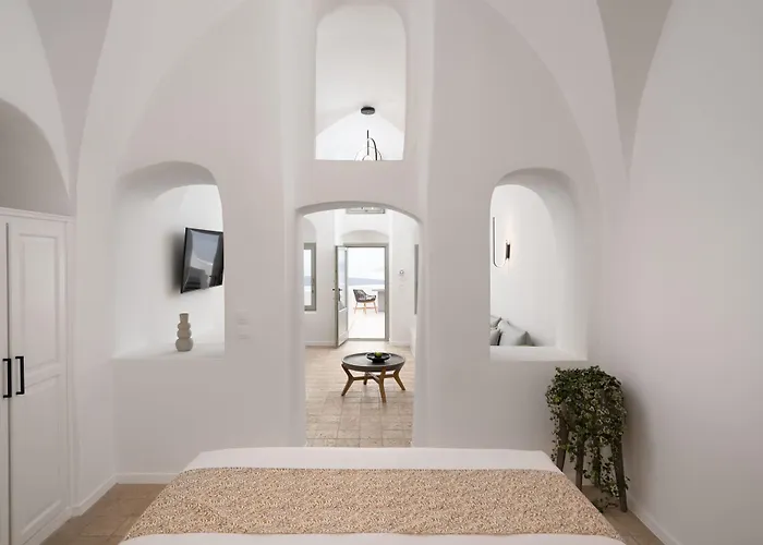 Cabana 112 Cliff Suites Fira 