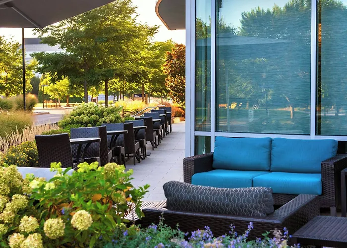 Courtyard By Marriott Philadelphia South At The Navy Yard Hotel