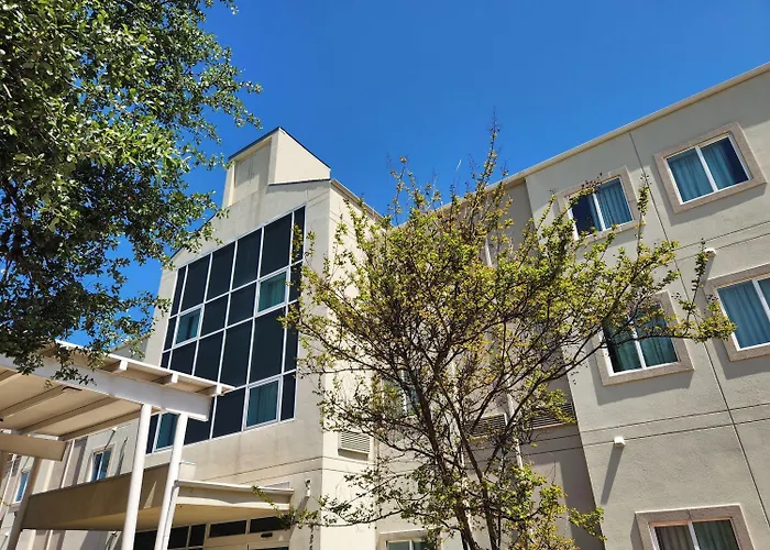 Baymont By Wyndham San Antonio Airport Hotel